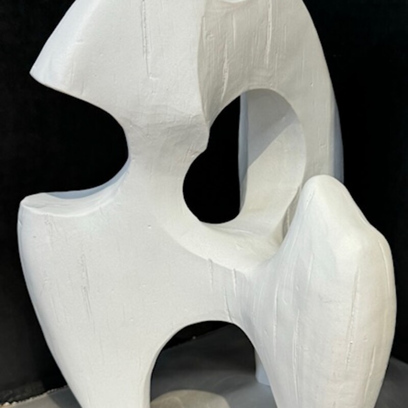 Resin Modern Sculpture
White
Size: 8x10.5H