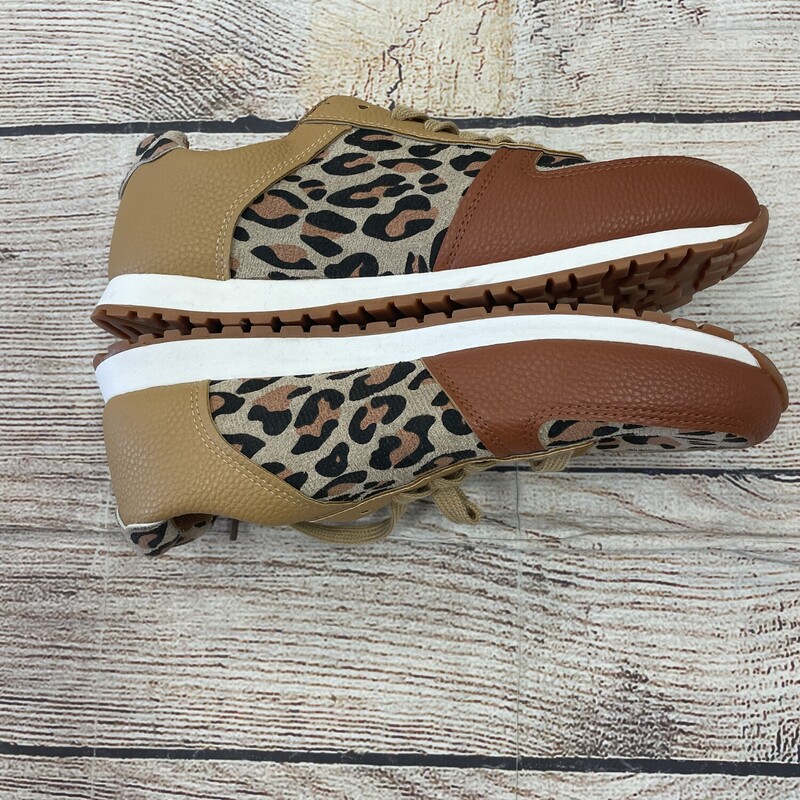 animal print with tan trim shoes size 10