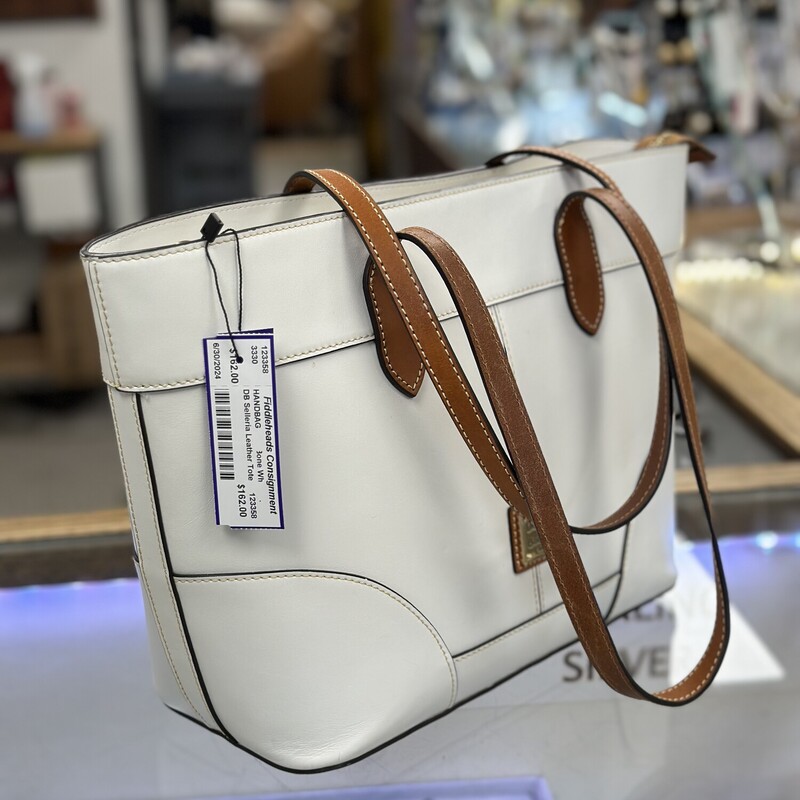 Dooney & Bourke `Selleria` Leather Tote, White<br />
Size: 16x10