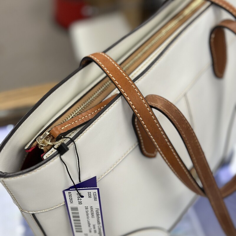 Dooney & Bourke `Selleria` Leather Tote, White
Size: 16x10