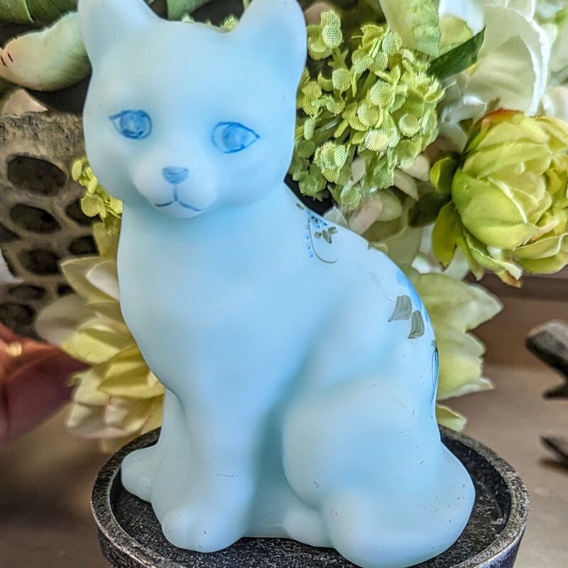 Fenton Satin Glass Cat
Blue Green
Size: 3x4H