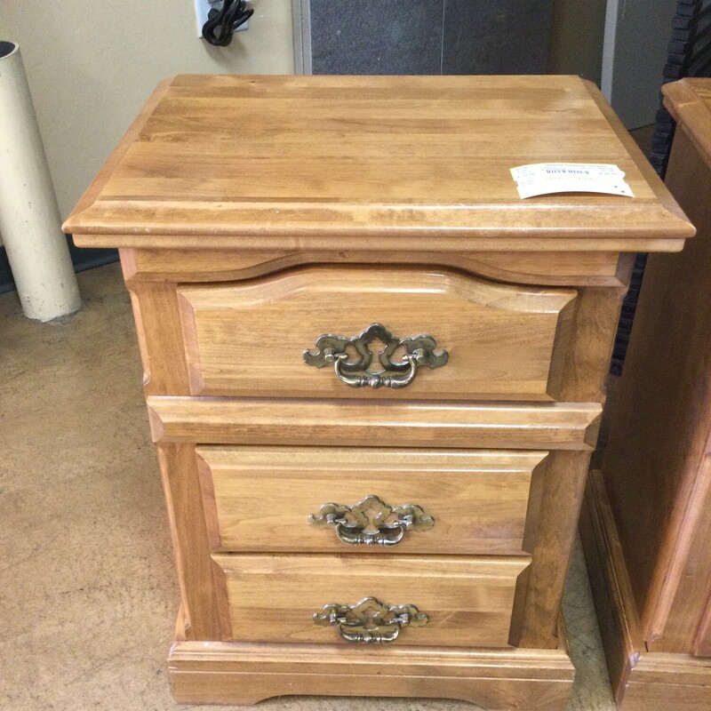 Night Stand, Wood, Size: M4229

25H X 19W X 14D

FOR IN-STORE OR PHONE PURCHASE ONLY
LOCAL DELIVERY AVAILABLE $50 MINIMUM
