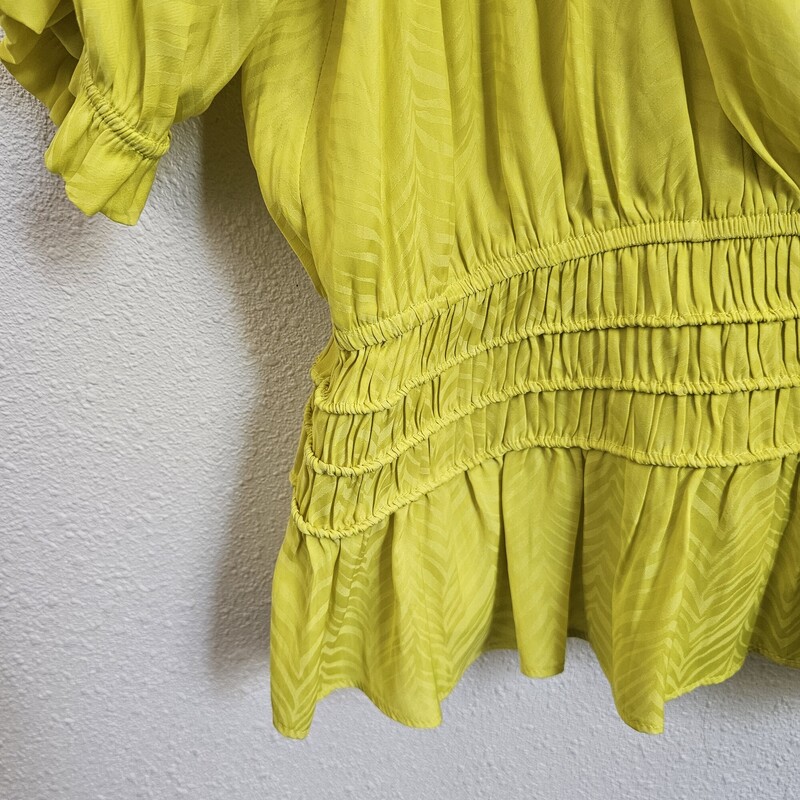 Current Air, Yellow, Size: M/NWt