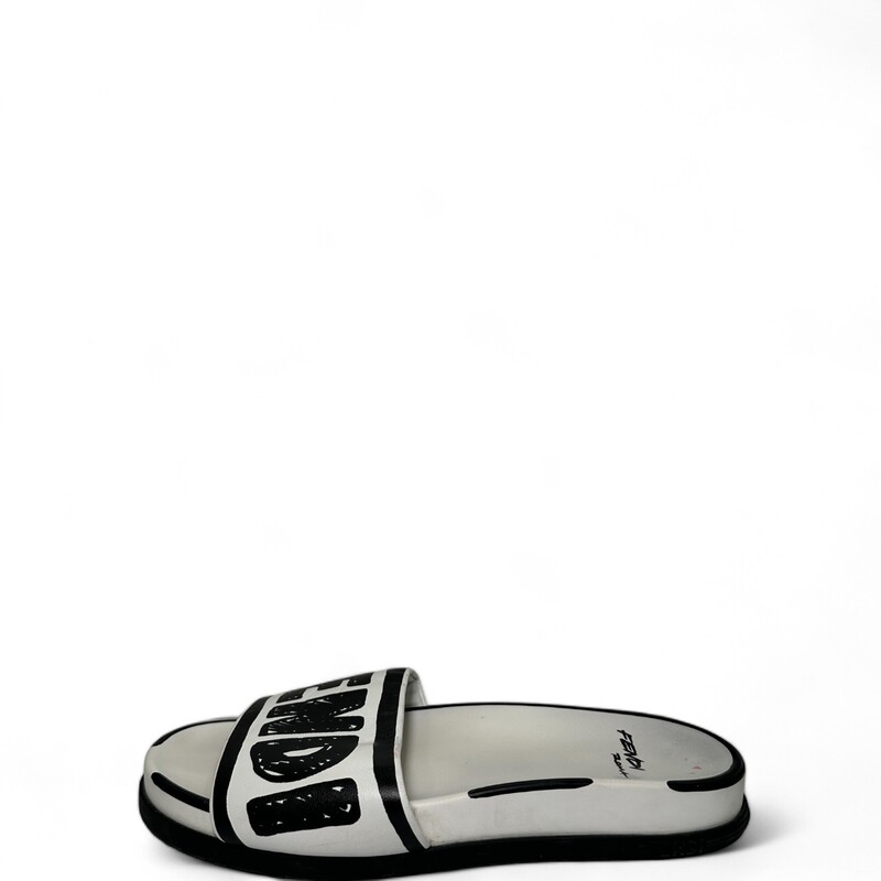 Fendi Graffiti Pool Slide, Blk/Whi, Size: 38.5