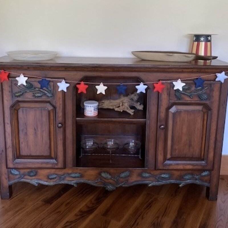 Pine Cone Buffet

Size: 66Lx16Dx40H