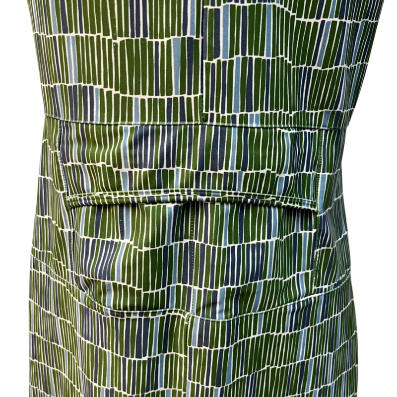 NUU MUU RUU MUU Dress<br />
Jade 2016 Pattern<br />
Keyhole detail in Front<br />
Back Pocket<br />
Green, White and Blue<br />
Size: Large