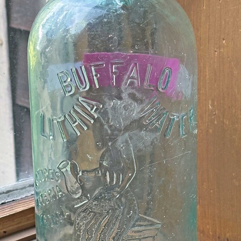 Buffalo Lithia Water Bottle
11 In Tall x 4.5 In Round