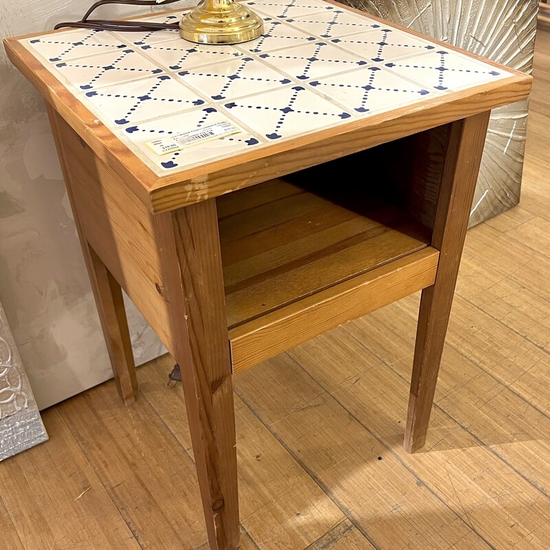 Tile Top Table
Size: 18x18x25
