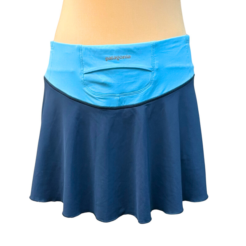 New Patagonia Dee Trail Running Skort<br />
All Weather Skirt<br />
Color:  Deep<br />
Size: Large<br />
Retails for $49.00