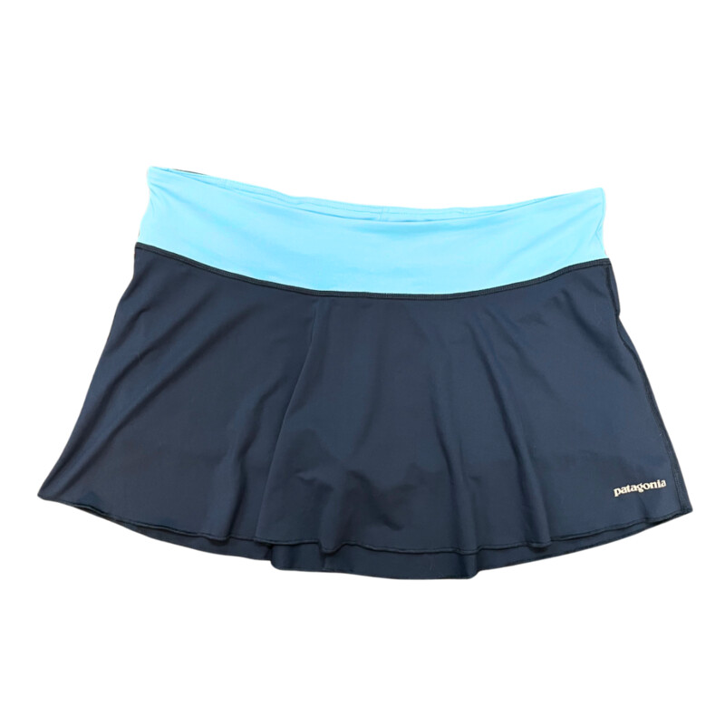 New Patagonia Dee Trail Running Skort<br />
All Weather Skirt<br />
Color:  Deep<br />
Size: Large<br />
Retails for $49.00