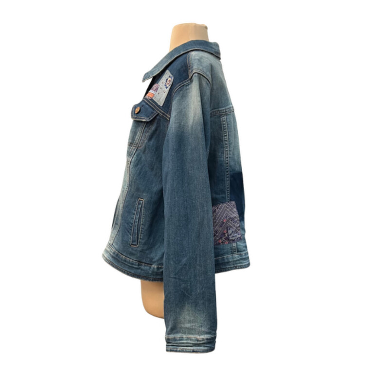 Vintage America Jean Jacket<br />
Cute Patchwork Details<br />
Cotton Blend<br />
Size: XL