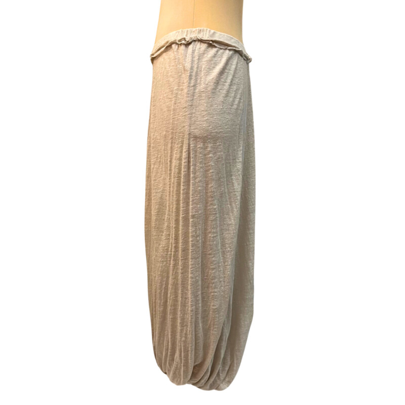 Rundholz Maxi Skirt
100% Linen
Size: Large
Amazing Brand!