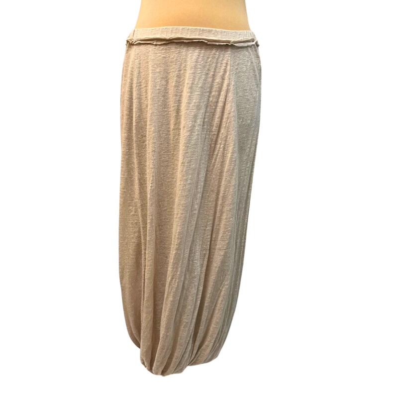 Rundholz Maxi Skirt<br />
100% Linen<br />
Size: Large<br />
Amazing Brand!