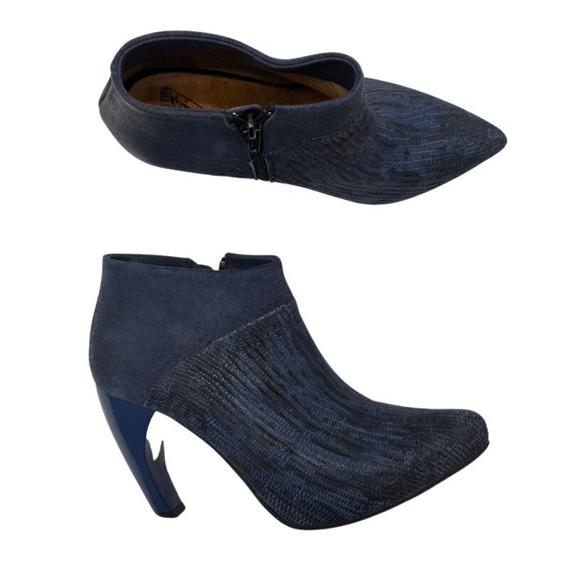 John Fleuvog Pizzazz Boots<br />
Artistic Blue Fleuvog Heel<br />
Textured Front Detail<br />
Color:  Beautiful Blue<br />
Size: 6.5