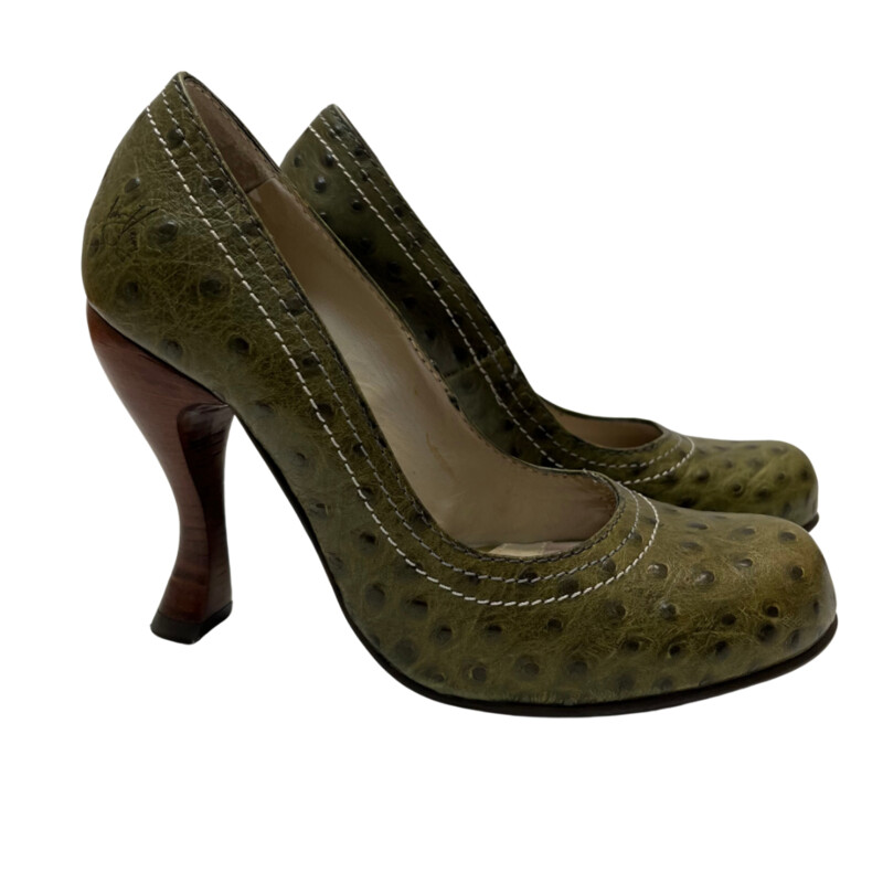 John Fleuvog Olive Ostrich Heels
Classic Fleuvog Heel
Color:  Olive
Size: 6.5