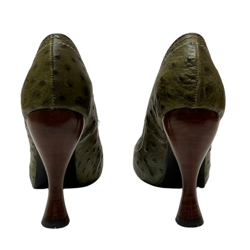 John Fleuvog Olive Ostrich Heels
Classic Fleuvog Heel
Color:  Olive
Size: 6.5