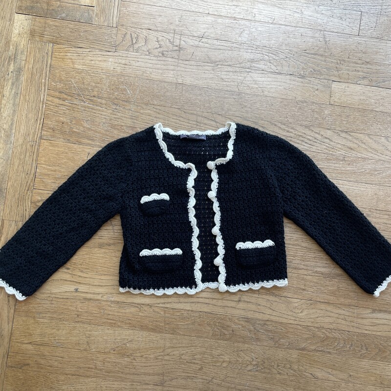 NWT Twenty One Sweater Ca, Black, Size: Small $13.99<br />
Original Price $27.80<br />
<br />
All sales are final. No returns<br />
<br />
Pick up within 7 days of purchase or have shipped.<br />
Thank you for shopping with us:)