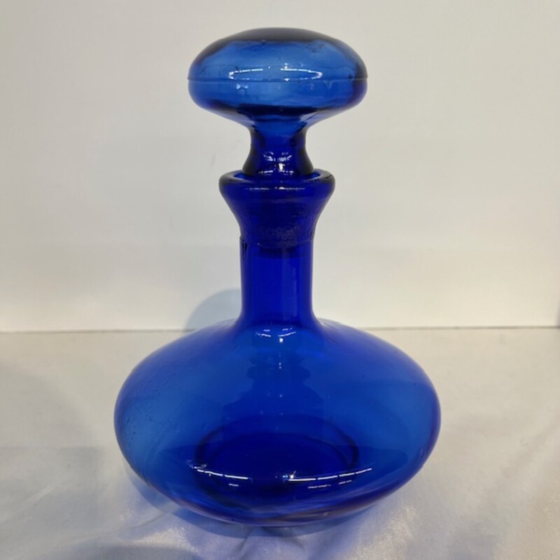 Cobalt Glass Decanter
Blue
Size: 6 x 8H