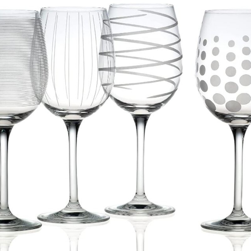 4 Mikasa Cheers Balloon Glasses
White wine
Clear, Size: 4x9.5H