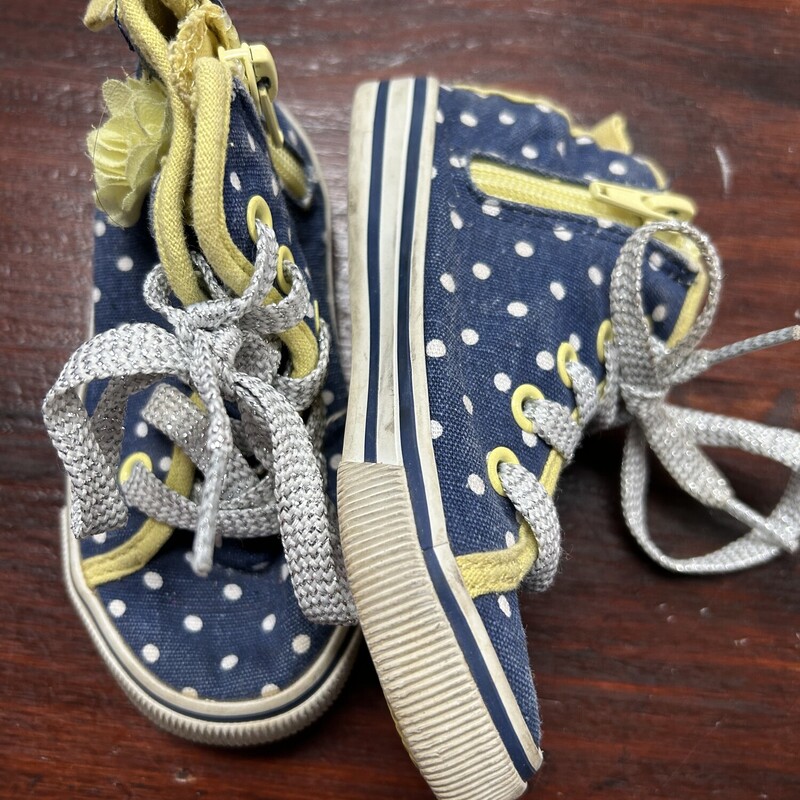 6 Navy Dotted Sneaker