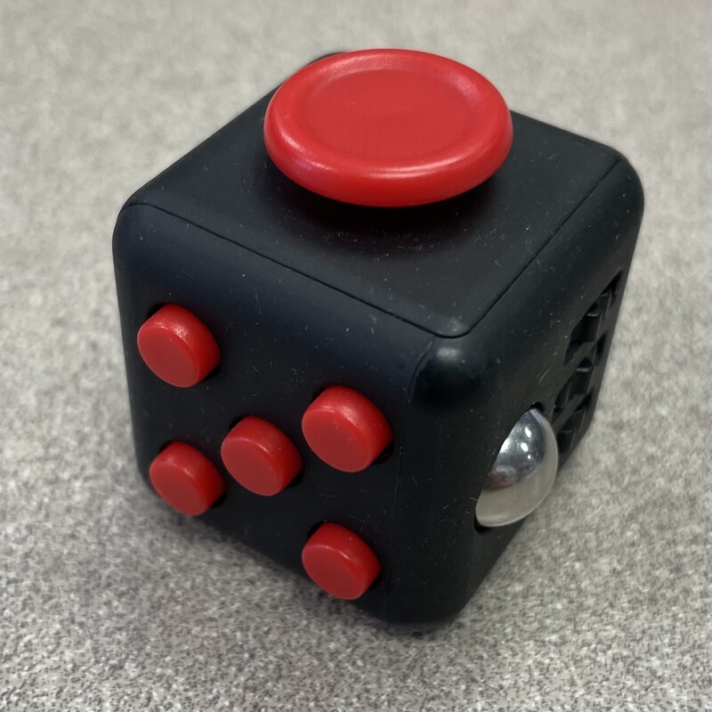 Fidget Cube, Black/re, Size: Used