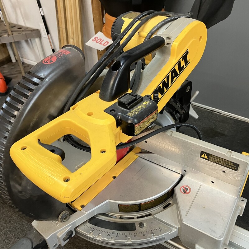 Double Bevel Miter Saw
