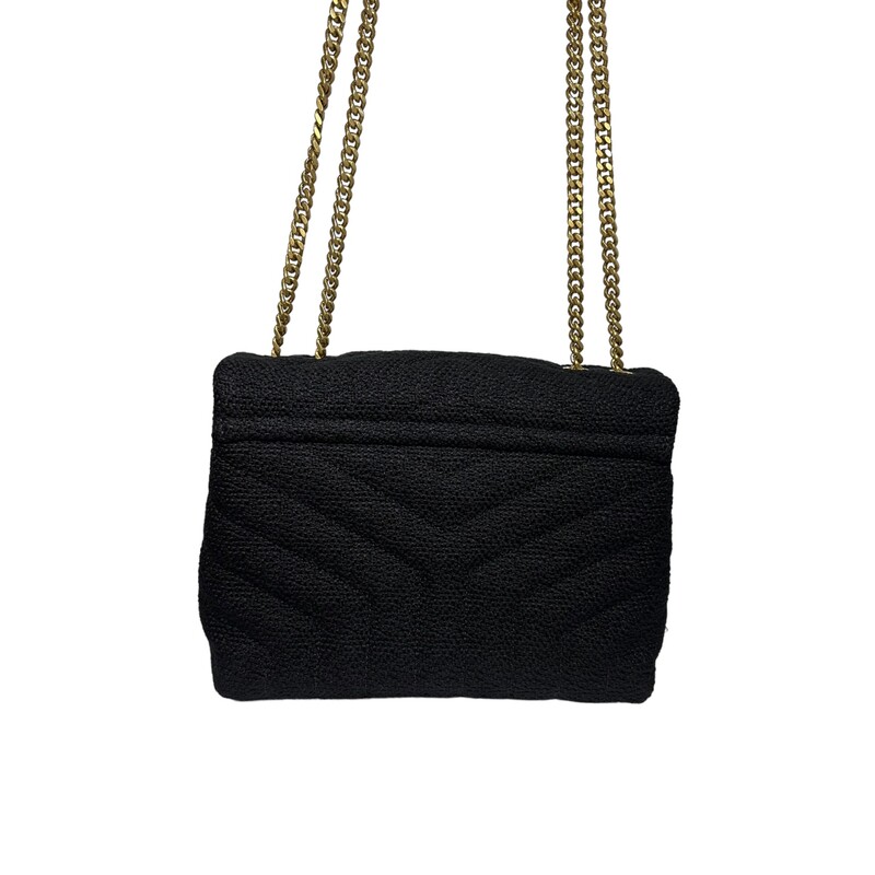 Saint Laurent Loulou, Black, Size: Small<br />
black<br />
Tweed Black  textured finish<br />
quilted<br />
signature Cassandre logo plaque<br />
foldover top with magnetic fastening<br />
single top handle<br />
sliding chain-link shoulder strap<br />
partitioned compartment<br />
internal slip pocket<br />
internal zip-fastening pocket<br />
internal logo patch<br />
debossed internal logo<br />
full lining<br />
gold-tone hardware<br />
<br />
Dimensions:<br />
Width	9.44 in<br />
Depth	3.93 in<br />
Handle	9.84 in<br />
Height	6.69 in<br />
Strap	45.27 in<br />
<br />
Code :VTM494699