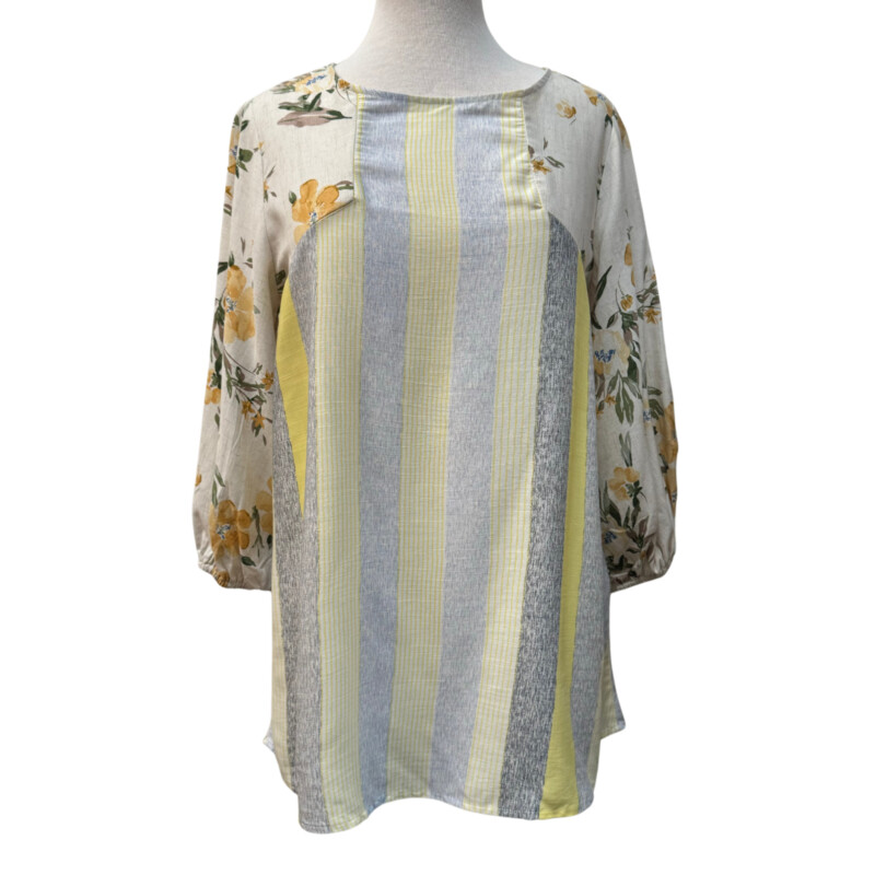 Oddy Striped & Floral Top<br />
Colors:Yellow, Gray, Blue, Beige, Mocha, and Green<br />
Size: Medium