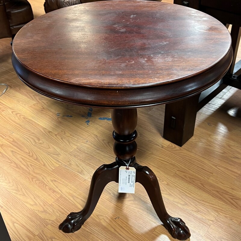 Claw Foot Side Antique, Mahogany, Round
23in diameter, 29in tall