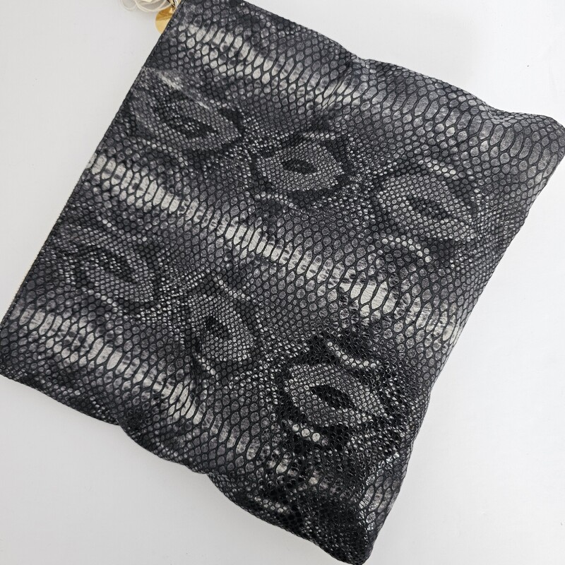 Clare Vivier Fold Over, Grysnake, Size: Clutch