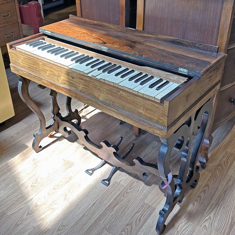 1873 Mason & Damlin Organ
Meloden Model No. 753
Mason and Damlin, Boston
Restored in 1978
37 In Wide x 18 In Deep x 29 In Tall.