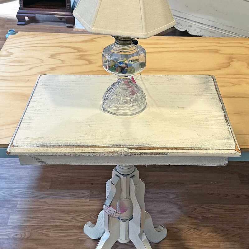 Distressed White Pedestal Table
22 In Wide x 16 In Deep x 27 In Tall.