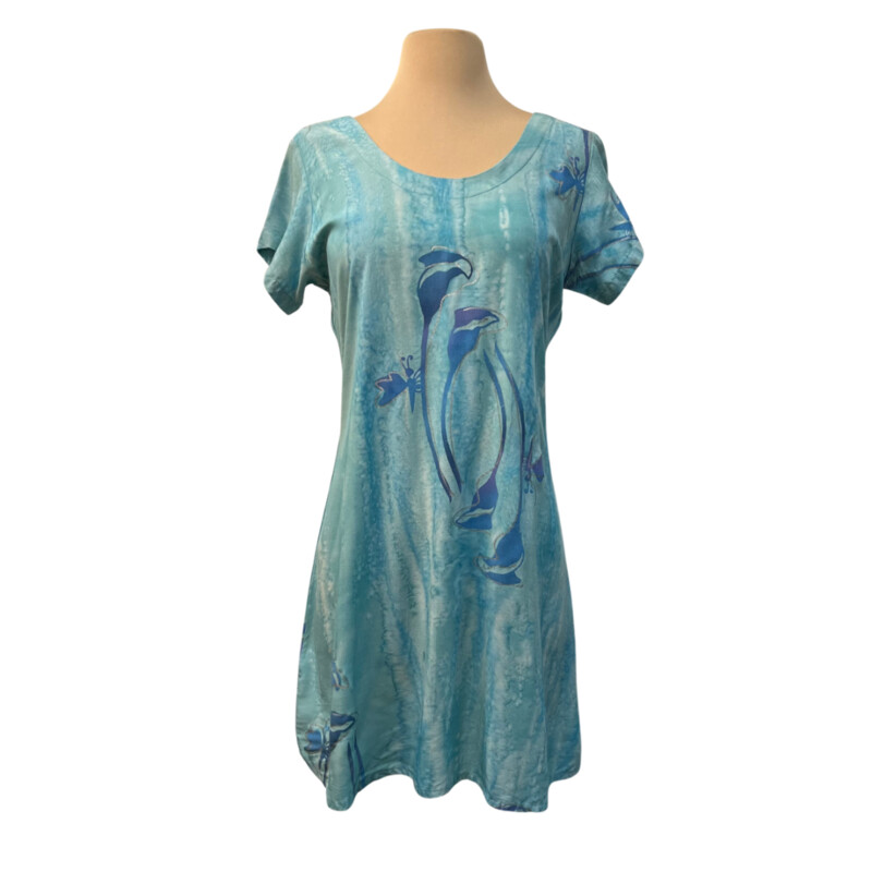 Tropical Tantrum Dress Set<br />
Batik Print<br />
Calla Lily and Butterfly Design<br />
Short Sleeve Dress with Matching Scarf<br />
Drawstring Back for Adjustability<br />
100% Rayon<br />
Colors: Mint, Blue, and purple<br />
Size: Small