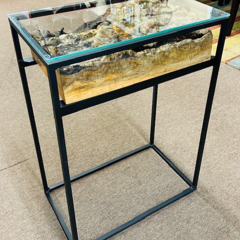 Burl Maple Glass Top Accent Table
Brown Black Clear Size: 19 x 11 x 26H
Handmade by local artist