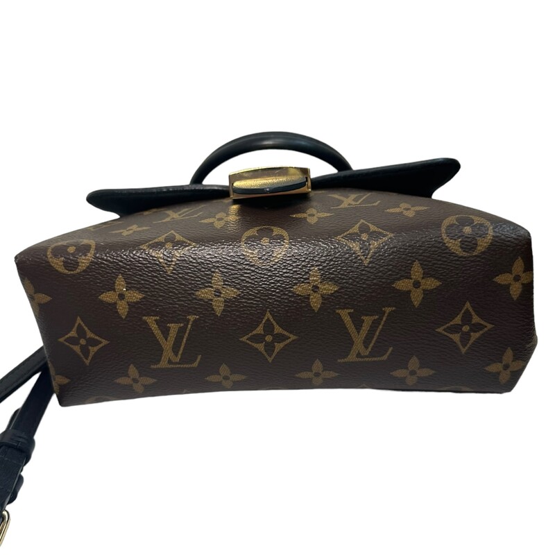 Louis Vuitton Locky Monogram, Size: BB

Dimensions:
7.9 x 6.3 x 3 inches
(length x Height x Width)

Date Code: Chipped

Note: Hardware is scratched on lock.