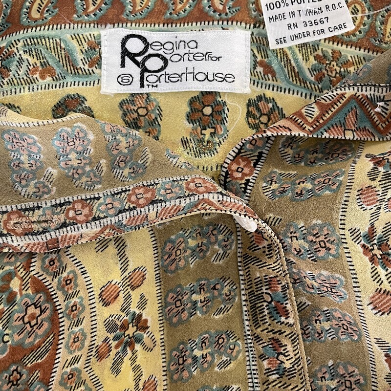 Regina Porter Long Sleeve Button Down, Brown/Tan, Size: Large<br />
Price: $19.99<br />
<br />
All sales are final. No returns<br />
<br />
Pick up within 7 days of purchase<br />
Or<br />
Have it shipped<br />
Thank you for shopping with us!