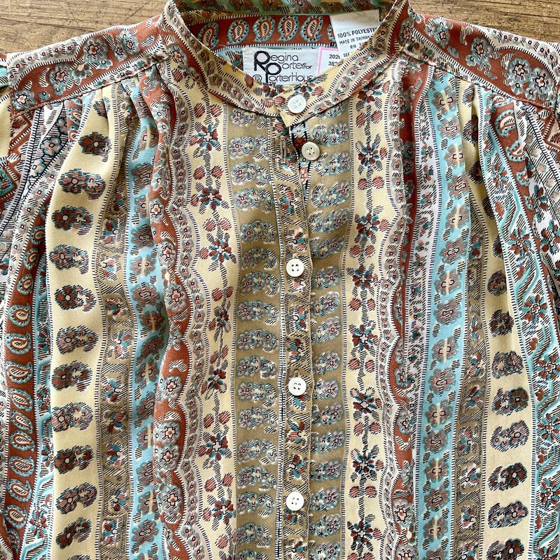 Regina Porter Long Sleeve Button Down, Brown/Tan, Size: Large<br />
Price: $19.99<br />
<br />
All sales are final. No returns<br />
<br />
Pick up within 7 days of purchase<br />
Or<br />
Have it shipped<br />
Thank you for shopping with us!