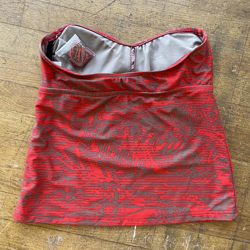 New With Tags Swim Top, Red, Size: Medium<br />
Price: $7.99<br />
All sales are final. No Returns<br />
<br />
Pick up within 7 days of purchase<br />
Or<br />
Have it shipped<br />
Thank you for your purchase!