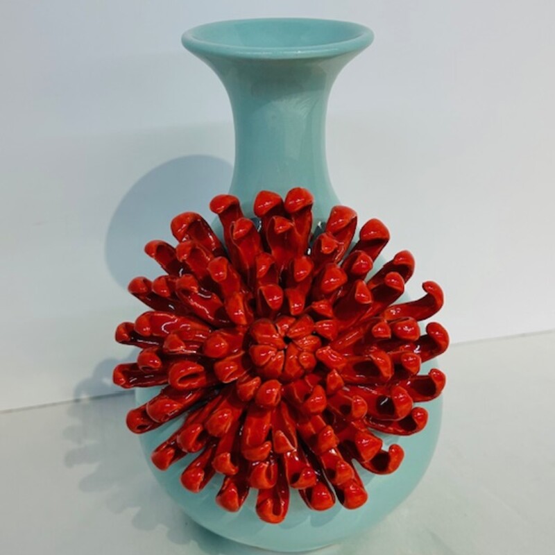 Anthropologie 3D Chrysanthemum Vase
Blue Red
Size: 6x9H