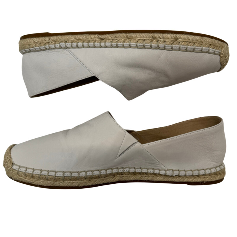 New In Box Eileen Fisher Washed Leather Shoes<br />
Myth Style<br />
Color: White<br />
Size: 8