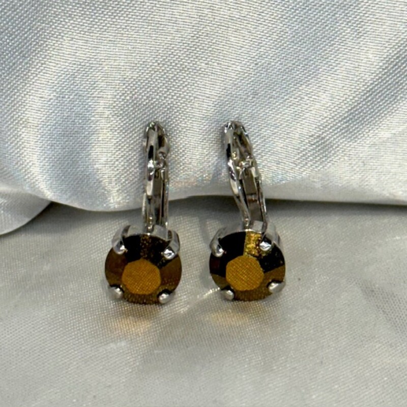 Sabika Hook Gem Earrings
Gold Silver Size: Small