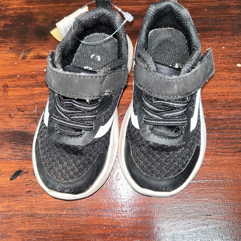 7 Black Velcro Sneakers, Black, Size: Shoes 7