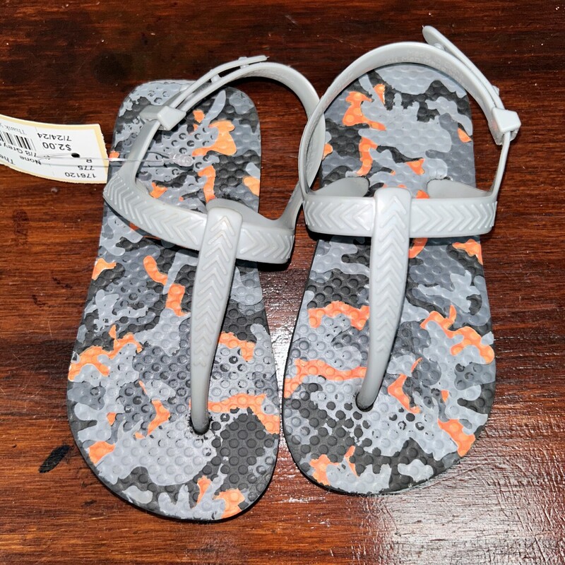 7/8 Grey Camo Flip Flops