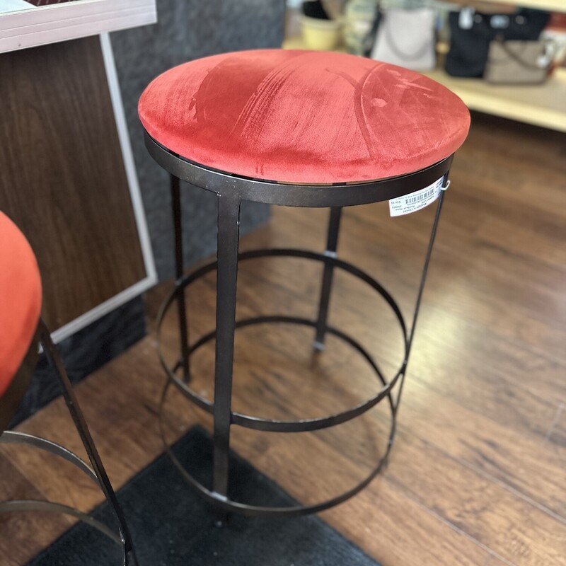 Swivel/metal Bartstools, Red Seats, Bronzed Metal Base
25 inches tall, 16inch diameter seat,18 inch diameter at base

Pick Up In Store Within 7 Days OF Purchase


All Sales Are Final , No Returns

Thank You For Shopping With Us:-)