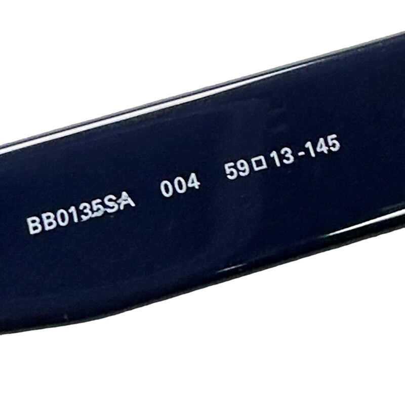 Balenciaga BB1035, Navy, Size: OS<br />
<br />
Light Scratching on lens