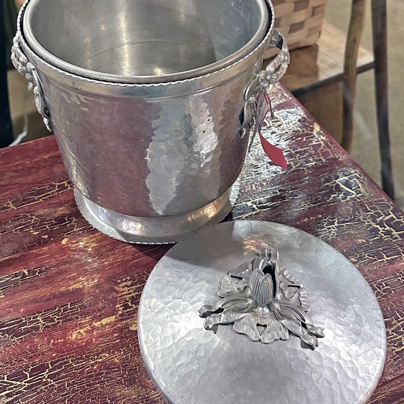 Pewter Ice Bucket
12 In x 8.5 In
