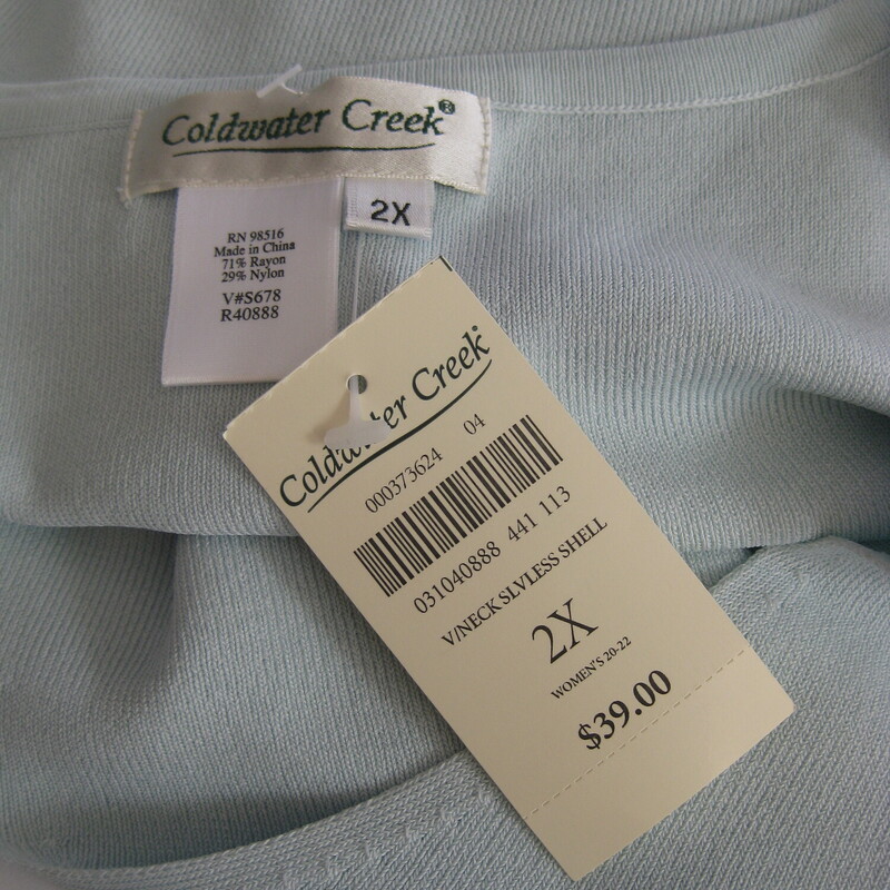 NWT $39.99
comfortable sleeveless top from Coldwater Creek.
Knit in a beautiful pale blue aqua color.
Size 2x
flat measurements:
armpit to armpit: 21
width at hem: 22
length: 23.5

thanks for looking!
#76082