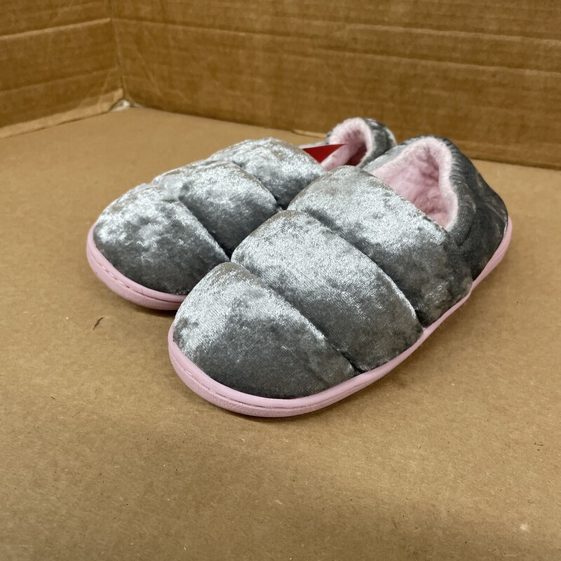 NN, Size: 11-12, Item: Slippers