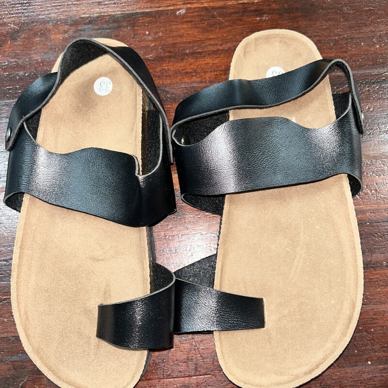 NEW Y1 Black Strap Sandal, Black, Size: Shoes Y1