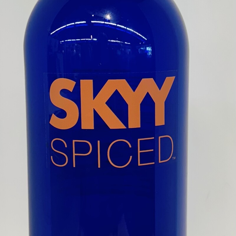 SkyySpiced Display Bottle
Blue Orange
Size: 4.5x18H